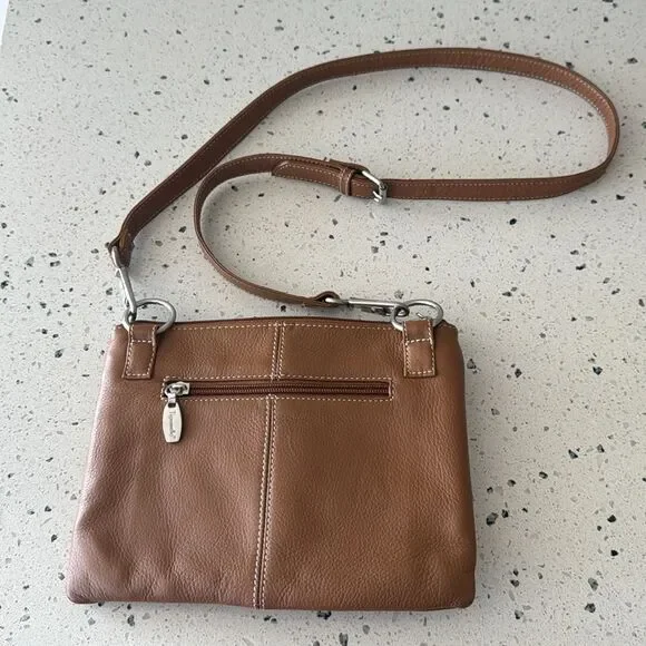 Tignanello Genuine Brown Leather Crossbody Travel Casual Shoulder Bag Versatile - Picture 2 of 13